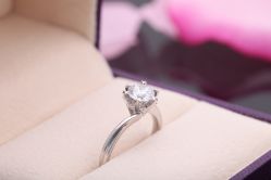 IMG_6975-威德钻石-克拉钻大本营(南京东路店)