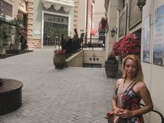-鲁邦国际风情街(麦世达韩国精品百货店)