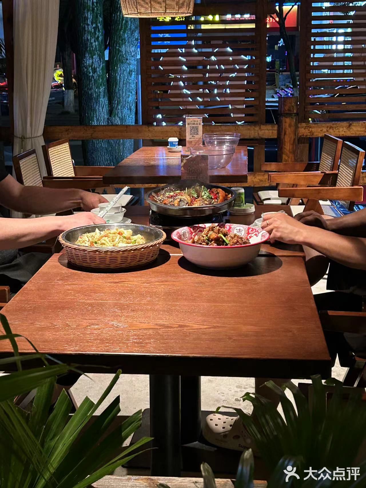郴州💐庭院餐厅天花板我愿意天天来