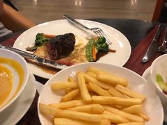 -WOLFGANG PUCK KITCHEN & BAR(迪士尼小镇店)