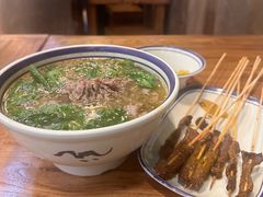 -云阿蛮云南生烫牛肉米线(奉贤路店)