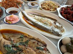 -丹水桥地锅鱼·翘嘴鲌·地方特色全鱼宴(丹江口大坝店)