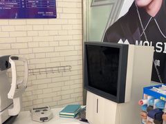 -诺柯视眼镜-蔡司依视路官方工厂店(淞南一店)