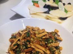 -春天里餐厅(西田城店)
