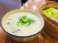 皮蛋瘦肉粥中-隆喜元鱼汤包·海鲜(中联广场店)