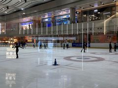-冰堡国际溜冰场(观澜湖新城MHMALL店)
