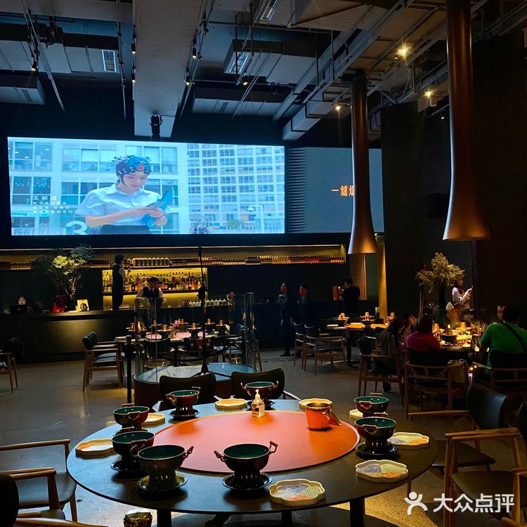 北京探店｜看京剧吃火锅·新京熹