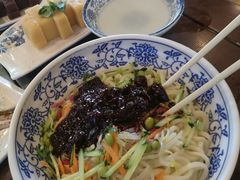 -亿诣蝎府炸酱面羊蝎子火锅(酷车小镇店)
