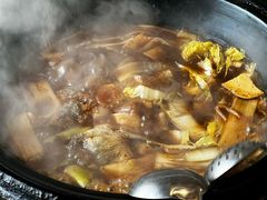 柴锅炖水库鱼-姥家大锅台水库渔家