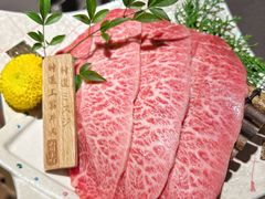 -山川小町·极番烧肉(新地假日广场店)