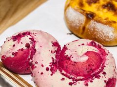 火龙果蓝莓-烫面包·面包烘焙(绿地缤纷城店)