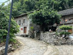 -高荡千年布依古寨旅游景区