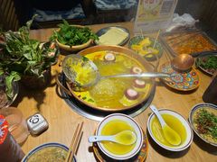 -洱火云南酸菜牛肉火锅(石景山当代商城店)