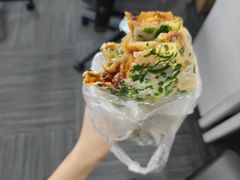 -正宗杂粮煎饼香软鸡蛋饼