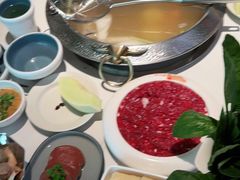 特色牛腩鸳鸯锅-左庭右院鲜牛肉火锅(金山万达店)