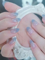 -芊屿芊浔美甲