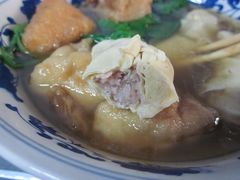 仓桥面结-比例应该都几讲究，SIZE如春卷，质感系荤版加厚腐皮卷-仓桥面结店