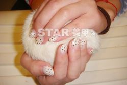 3883399_b-STAR美甲店