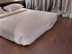 桔子酒店精选(西藏北路店)-桔子酒店(上海西藏北路地铁站店)