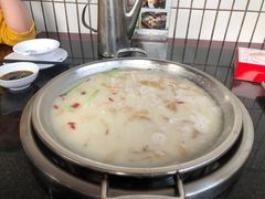 -老来福·非遗酸汤兔(凯旋路店)