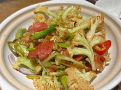 培根炒有机花菜-渝信川菜(西单店)
