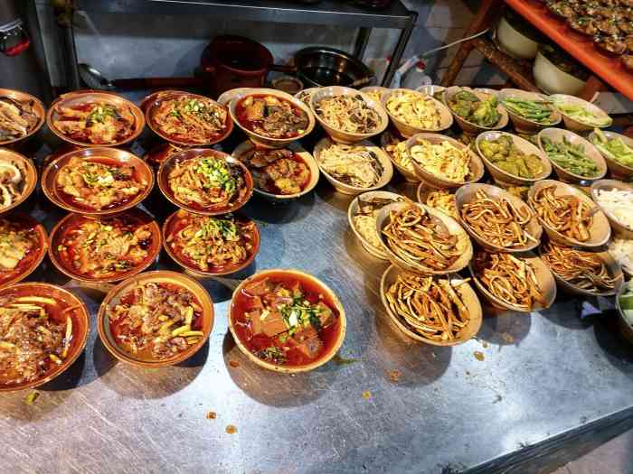 董记山城碗碗香(美专校街店)-"搜索到了这家碗碗香店.