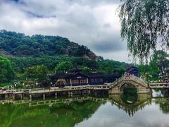 -灵岩山风景区