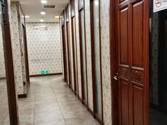 走廊-老季市·三代非遗传承·地标美食老汁鸡(工农路店)