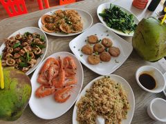 -红月湾海鲜饭店•沙滩海景(双月湾店)