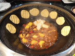 -袁小二大东北铁锅炖(吉祥村总部)