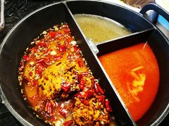 小嫩牛专利T型锅（一锅三吃）-热火朝天鲜切牛肉火锅(南强街巷店)