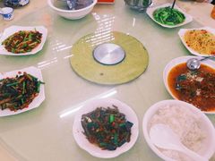 -湘里湘亲饭店(闸坡店)