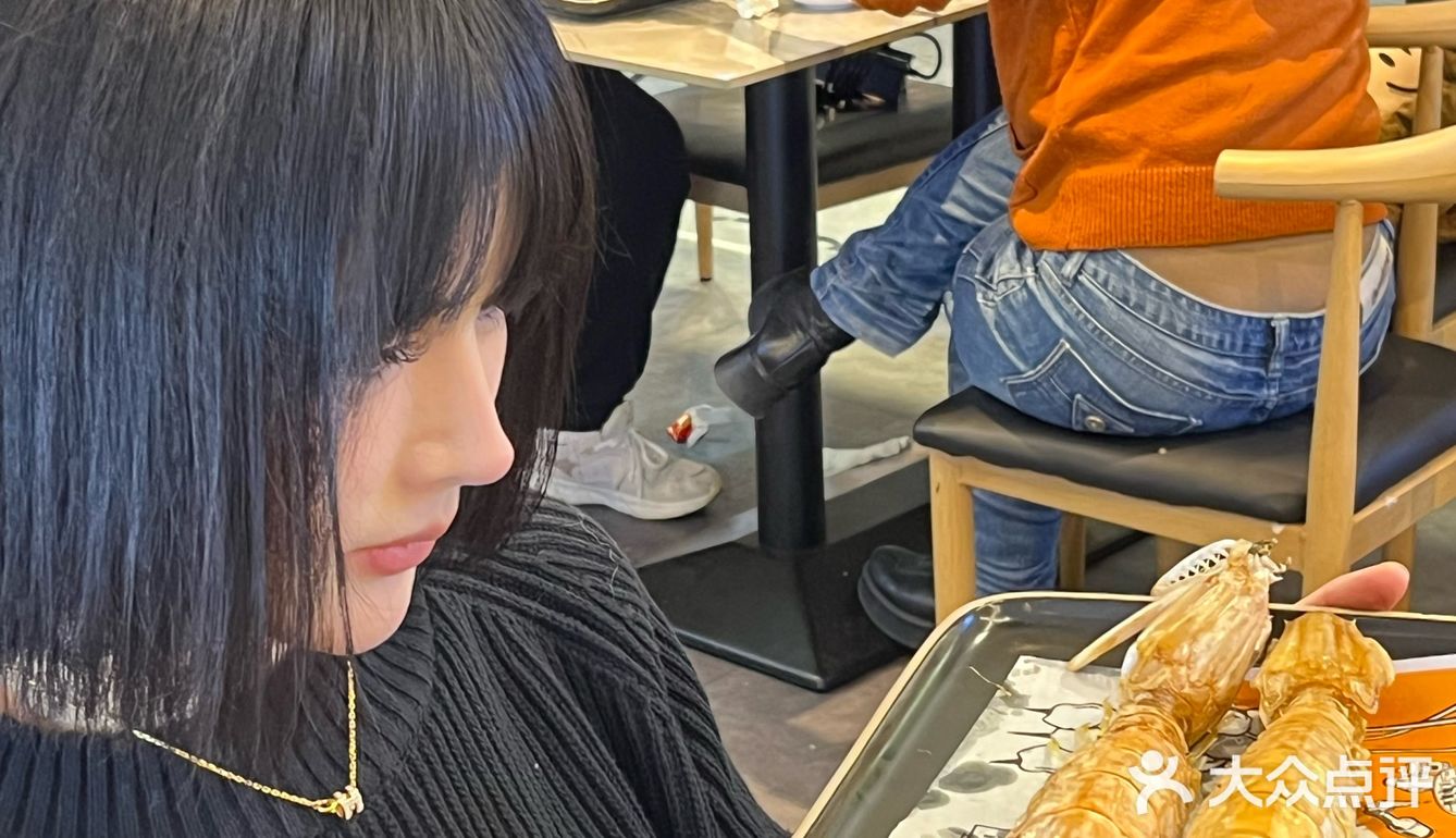 在广州，夜宵界蕞美老板娘，不接受反驳