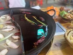 -乖嬢嬢重庆老火锅(南联店)