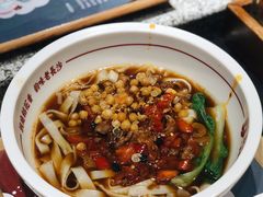 辣椒小鲜肉米粉-呷佬·长沙手工米粉(金沙江路店)