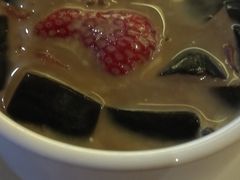 -大中华希尔顿酒店-念自助餐·嗨啤·小龙虾