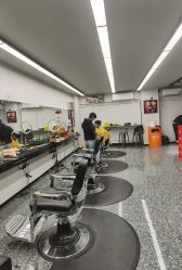 点击看大图 -15C7 男士理发馆 烫染专业店