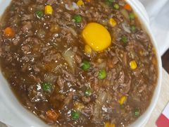 窝蛋牛肉饭-喜莲咖啡