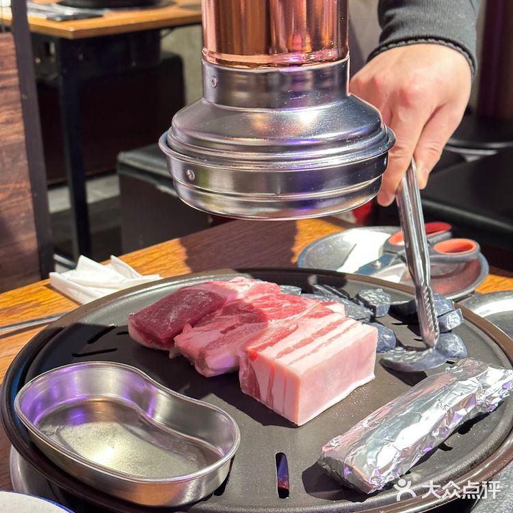 望京让我们三顾茅庐的猪肉专门烤肉店