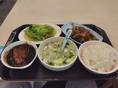 -同济大学本部学苑饮食广场