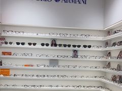 -美式眼镜·授权蔡司.依视路.尼康.豪雅.明月(南翔印象城店)