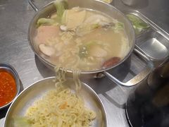 -哈哈碳都·牛肋条无限自助烤肉(台江万达店)