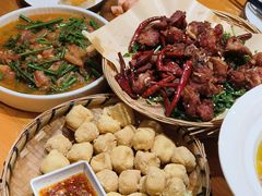 -老滇山寨•云南特色菜•地方菜•民族风情歌舞表演(金碧店)