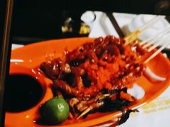 -威记烧嘢·南宁烧烤·超级生牛(绿地店)