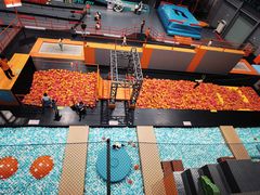 -极限PLAY运动娱乐新世界·团建派对潮玩休闲馆·室内蹦极高空游乐园