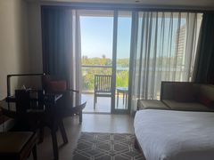 -三亚湾海居铂尔曼度假酒店