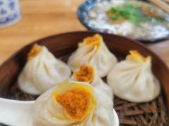 蟹黄小笼汤包-常鲜德乐购迎桂馒头店(麻巷公寓店)