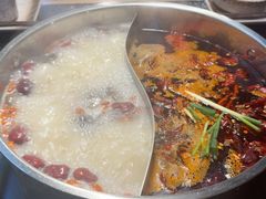 -鹿鸣山草本茶香火锅(园西路店)