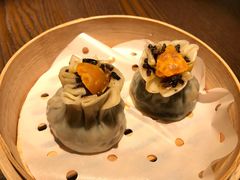 乌米咸蛋黄烧卖-佬泰丰斋· 乌镇茶食餐厅