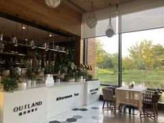 靠窗位-窗外西餐厅(普罗理想国店)